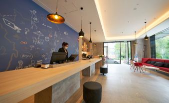 Ibis Hotel (Shanghai  International Resort xiupu Road)