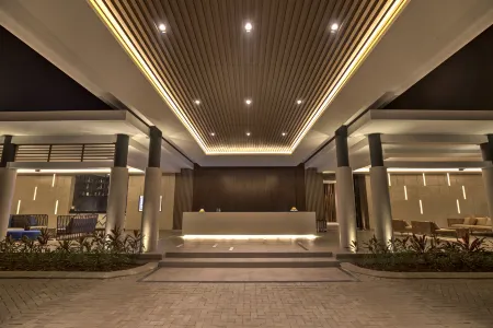 Mambruk Hotel & Convention Отели в г. Серанг