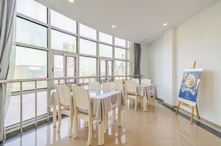 Homeinn Ease Hotel (Xuzhou Yunlong Lake People's Square Subway Station) Отели рядом с достопримечательностью «Jiangsu Union Technical Institute Xuzhou Finance and Economics Branch»