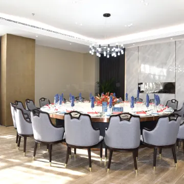 Wenyi International Hotel