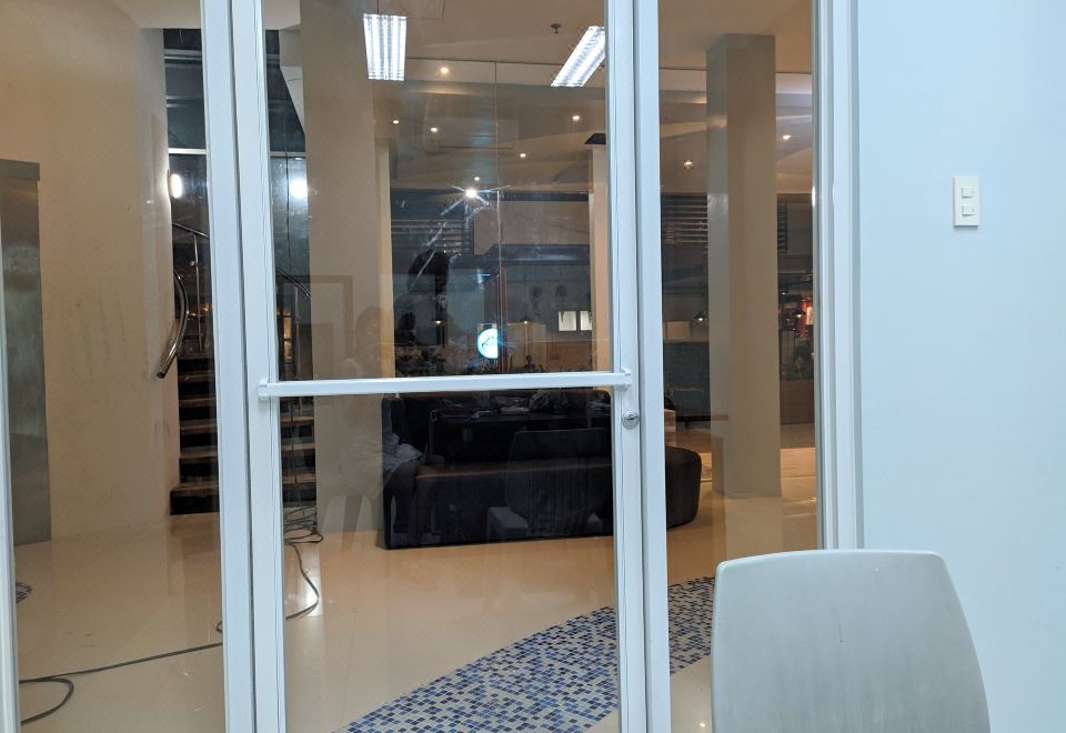 더 로프트 호텔 외부 또는 근거리 상가 전경