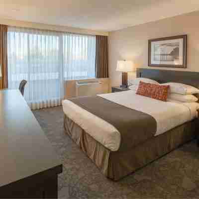 The Embassy Inn Rooms