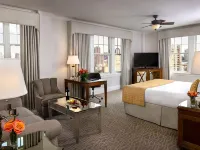 Warwick Melrose Hotel Отели рядом с достопримечательностью «Вокзал Мокингбёрд»