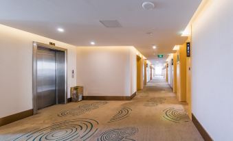 GreenTree Inn Huainan Shannan New Area No.2 Middle School Business Hotel