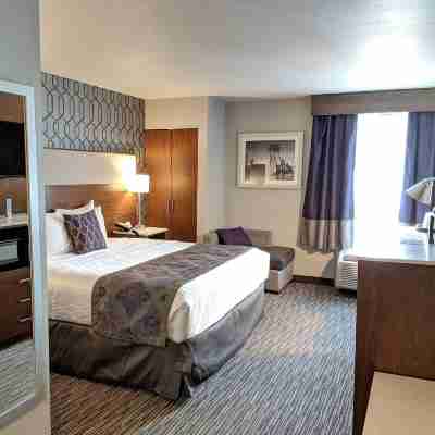 Best Western Plus Commerce Hotel Rooms