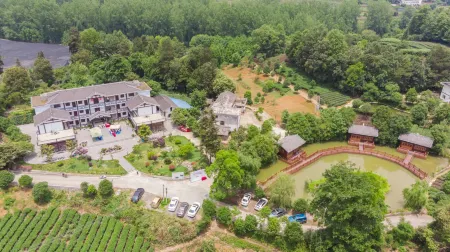 Meitan Qinzhougang Homestay Отели рядом с достопримечательностью «Zheda Square»