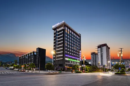 Yuehe  hotel liodian Отели в г. Лодян