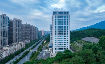 Laifeng Hotel (Huijin Times Branch, chenzhou Avenue)