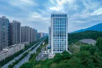 麗楓酒店（郴州大道匯金時代店） 鄰近郎酒博物館及青花郎醬酒體驗館（曾佳利總店）的酒店