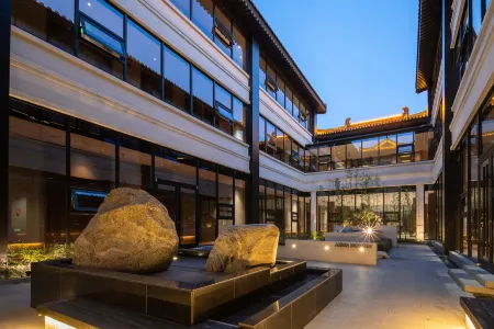 The GiorgioMorandi Hotels (Tanguo Ancient City)