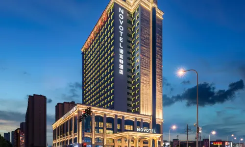 Novotel Jinniu Hotel