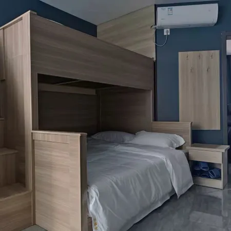 Yunluo Intelligent Electronic Competition Hotel