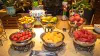Knight's Hotel Europark Resort - sarapan