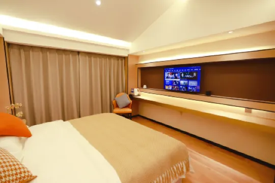 Global 60,000 Miles International Hotel (Shangri-La Dukezong Ancient City)