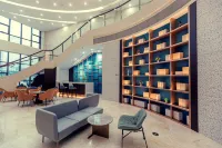 Heyi Zhishang Hotel (Fuxin High-speed Railway Station Wanda Plaza)