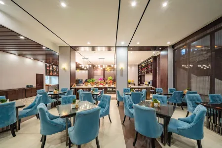 UrCove by HYATT Shanghai Jinqiao Center Отели рядом с достопримечательностью «Shanghai Di'er Gongye University»