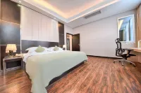 Pujiang Yinglan Hepan Hotel