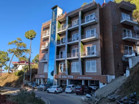 Hotel le Halcyon Kasauli
