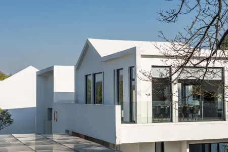 Mollin Room Dreams Art Resort Отели рядом с достопримечательностью «Reservoir of Guangming Temple»