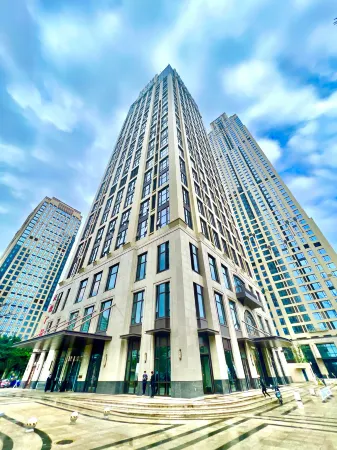 Elong R.YUN Hotel (Haikou Riyueguangchang Duty Free Shop) Отели рядом с достопримечательностью «Hainan Institute of Science & Technology»