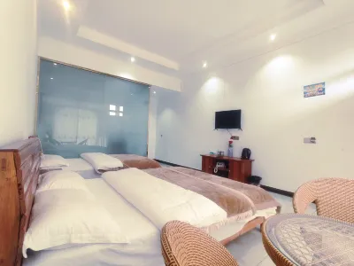 Lugu Lake Caohai Quiet Inn Hotels in Visiting Marriage Bridge / Chohai Resort