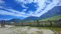冕寧冶勒湖牧羊歸民宿 - 停車場
