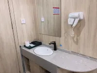 Jingshuiwan Hotel (Yaohuamen Subway Station) - Inns