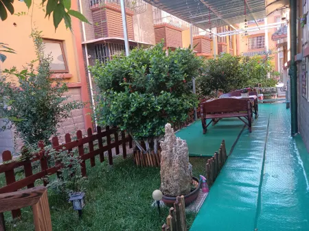 Xichang Qionghai Yue Chinese Inn Отели рядом с достопримечательностью «Lushan Scenic Area»