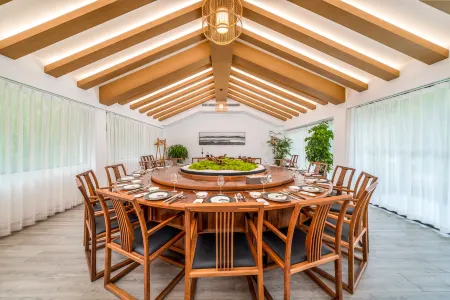 RESORT PANAN ZHEJIANG Отели рядом с достопримечательностью «Lingjiangyuan Scenic Area»