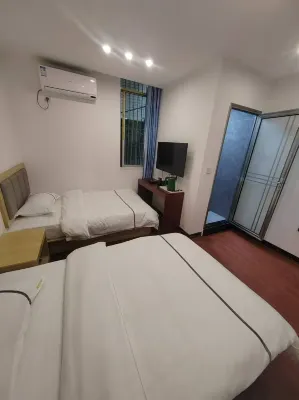 Yiyue Hotel Hotels near Anyue Stone Carvings