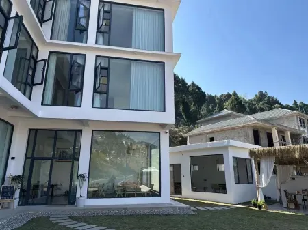 Listen to Lake HOUSE Отели рядом с достопримечательностью «Shengzhong Lake»