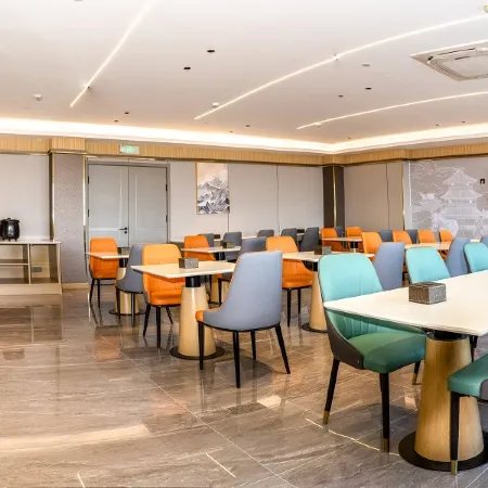 Super 8 Selected Hotel (Alar Tarim University Branch)