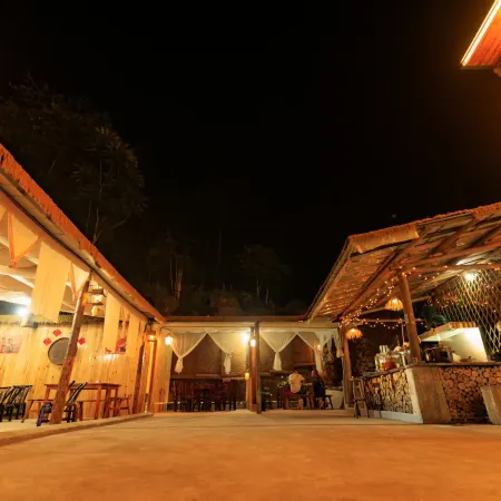 Yunlai Xiaozhan Homestay in Hefeng County