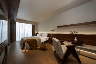 Shangri-La Homestay Designer B&B (Dukezong Ancient City)
