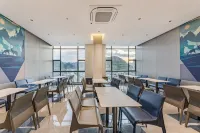 Weilaihui Hotel فنادق في ينغ ده