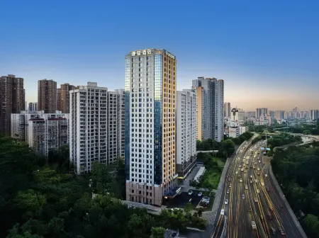 Qianyi International Hotel (Changsha Central South University of Railways Academy Store) Отели рядом с достопримечательностью «Hunan Science and Technology Museum»