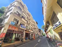 Jinghong Muyi Homestay (Gaozhuang Starlight Night Market) - parking