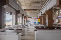 VELAN Blue Jelly Sea Hotel (Bluewhale Shipwreck) Hotels in Rongcheng