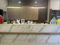 Leafy E-Sports Inn (Aviation College Branch)