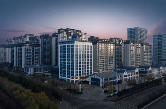 洛陽龍門高鐵站龍門大道亞朵酒店