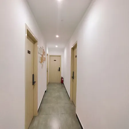 Xinyang Yiyou Hotel
