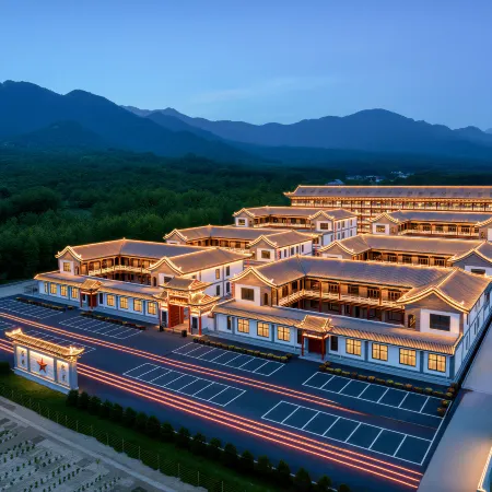 Wutai Mountain Quadrangle Inn Hotel
