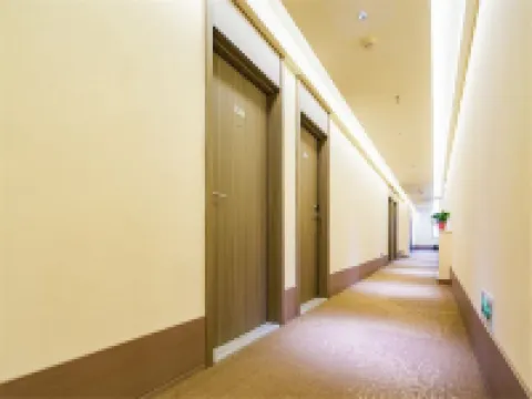 HanTing Hotel (Yan'an Railway Station)