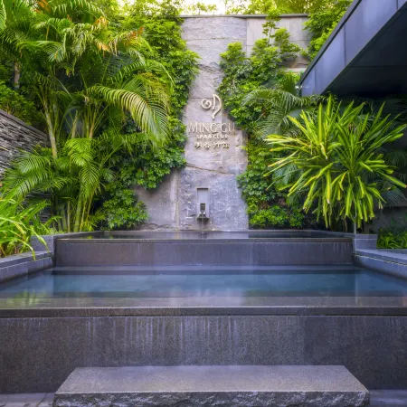 Minggu Spa & Club