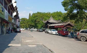 Xiuning Dengfengqiao Restaurant