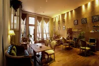 Borrman Hotel (Huaihua High Speed Railway South Station Wanda Plaza)