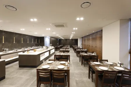Best Western PLUS Jeonju Hotel Отели рядом с достопримечательностью «Hanbyeokdang Pavillion»
