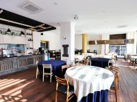 Sea Moon Tourist Hotel Отели рядом с достопримечательностью «Набережная Вольмидо»