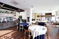 Sea Moon Tourist Hotel