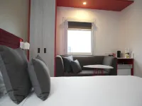 Ibis Sydney Airport Hotels near Green Square